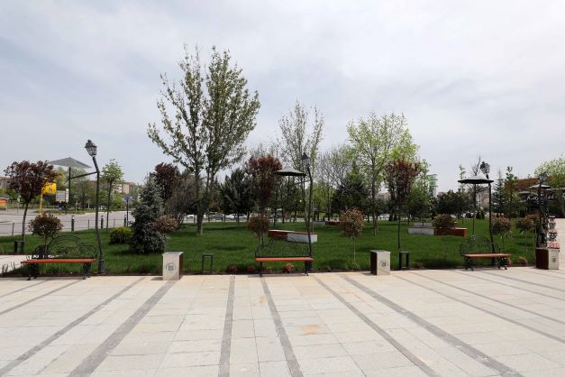 Murat Karayalçın Meydanı