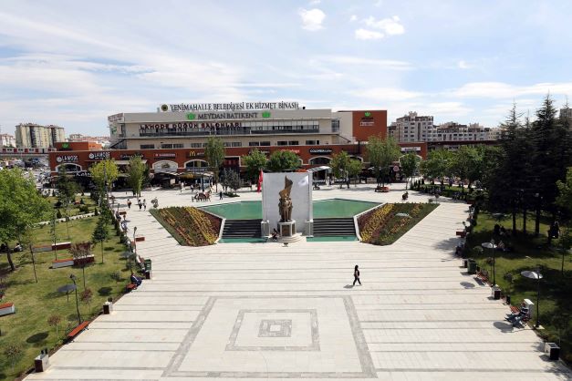 Murat Karayalçın Meydanı